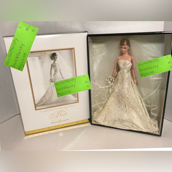 Carolina Herrera Gold Label Barbie NRFB BNIB MIB PRICE VERY FIRM!! - Picture 3 of 8